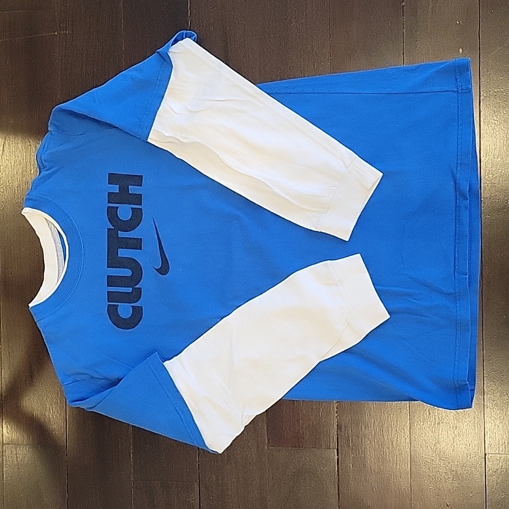 BOY'S NIKE ROYAL BLUE LONG SLEEVE T-SHIRT SIZE LARGE (14-16)